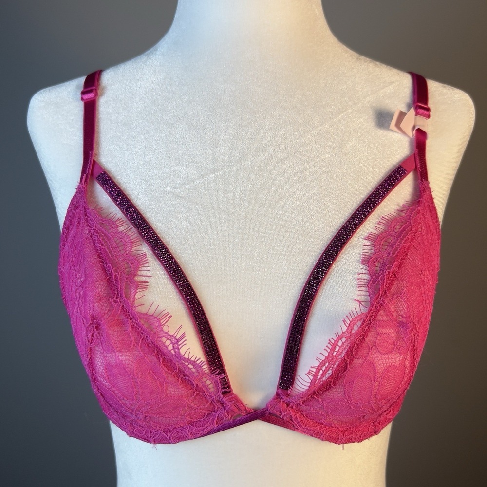Victoria's Secret Very Sexy Shine Strap Demi Bra 32DD Pink Lace Low Cut Underwir